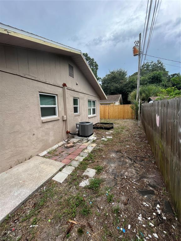 Building Photo - 1624 Coral Way