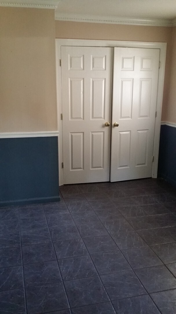 Building Photo - Nice 4 BD/ 1.5 BA Home