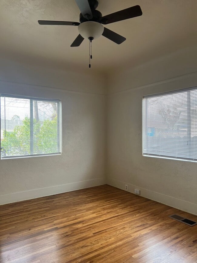 Building Photo - Cozy Home on Quiet, Friendly Street