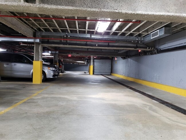 Building Photo - 83-71 116th St