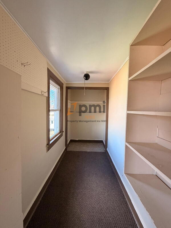 Building Photo - 807 Rose St