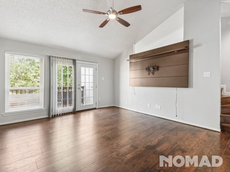 Building Photo - 2908 Country Pl Cir