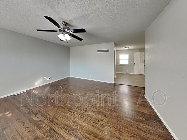 Building Photo - 16500 E 33 St S