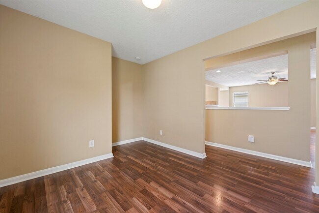 Building Photo - 29275 Legends Bluff Dr