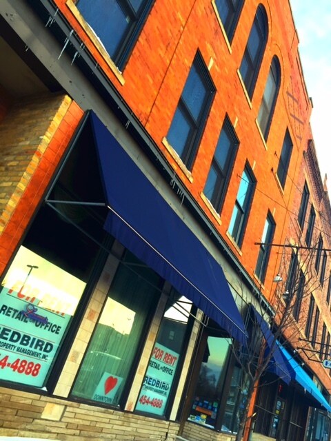 Building Photo - 515 N Main St