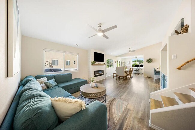 Building Photo - Spacious 6 Bedroom Home in La Verkin!