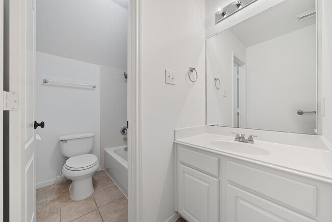 Building Photo - 2623 Shady Acres Ct