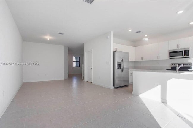 Building Photo - 28617 SW 133rd Pl