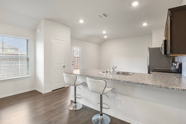 Building Photo - 3001 Glazner Dr