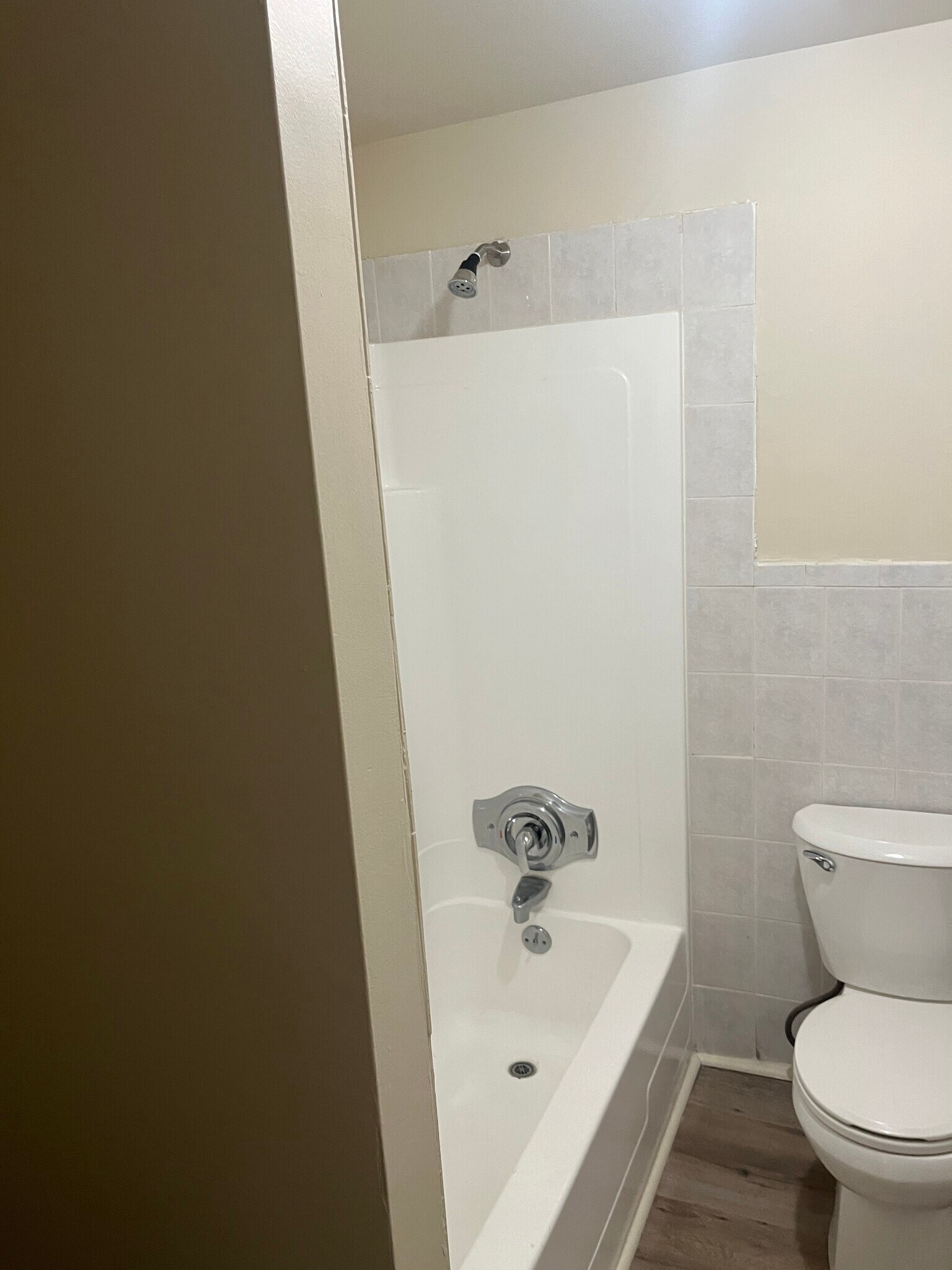 Building Photo - 201 16th St