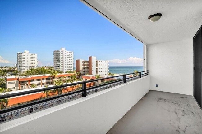 Building Photo - 1500 N Ocean Blvd