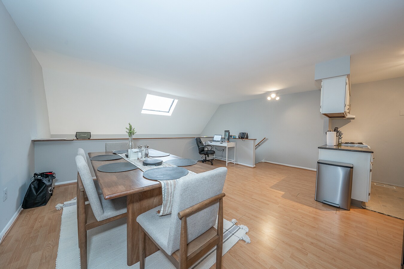 Building Photo - 765 N Ringgold St