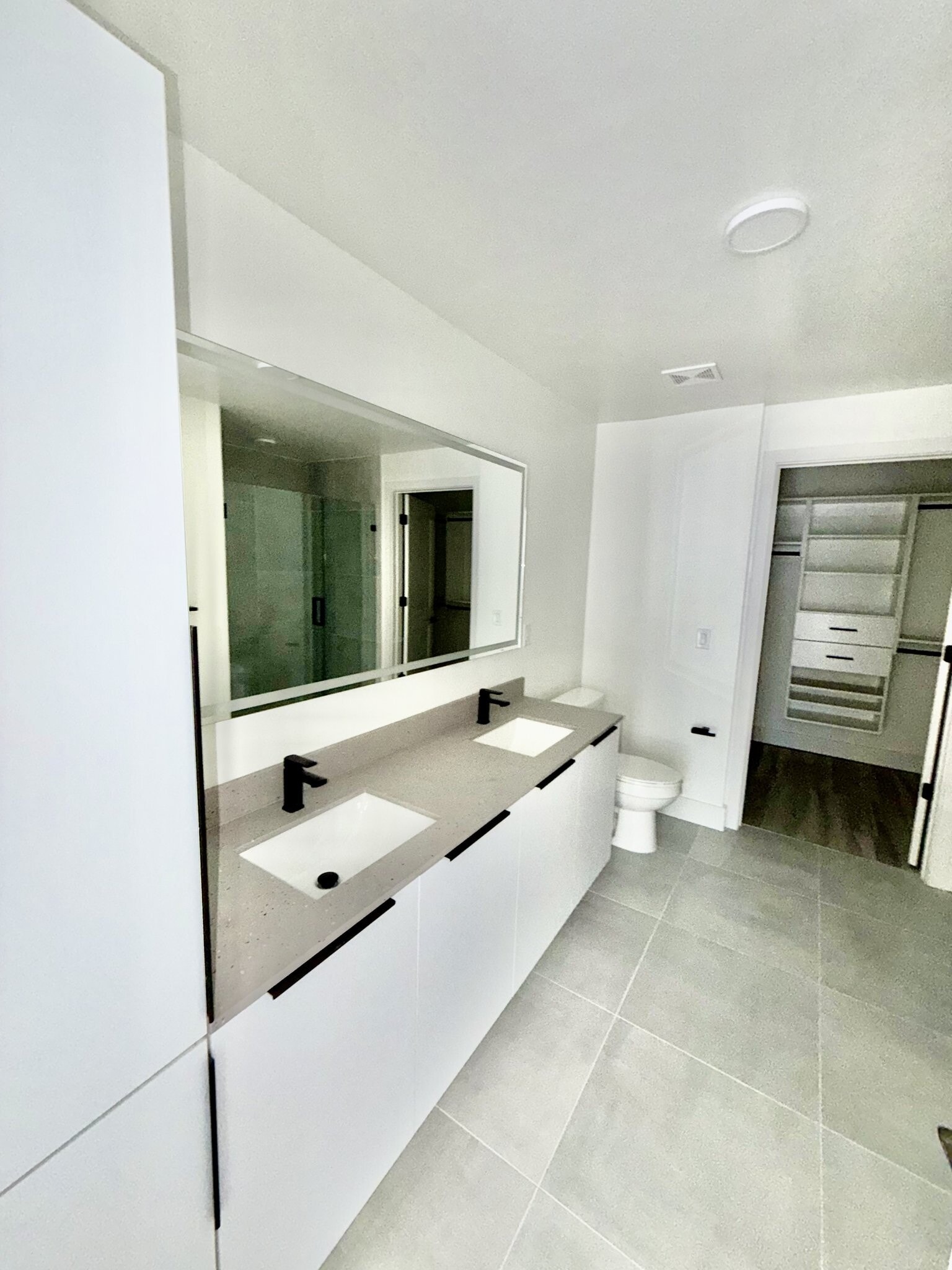 Building Photo - 18631 NE 25th Pl