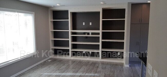 Building Photo - 9408 NW 59th Ter