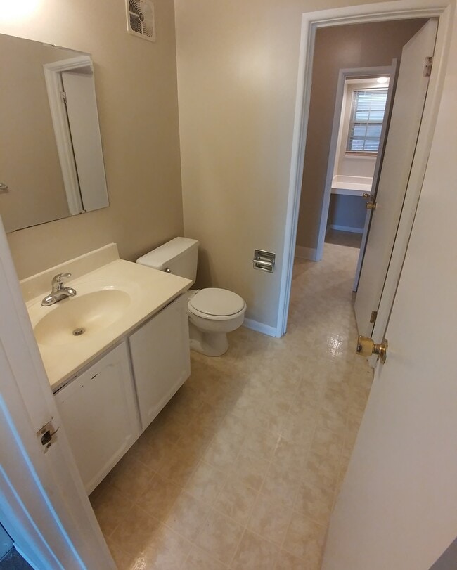 Building Photo - 8516 W 85th St