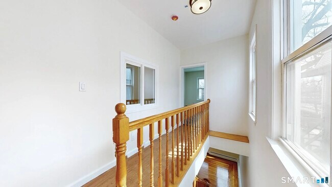 Building Photo - 112 Greenwood St