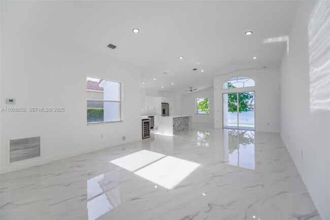 Primary Photo - 5290 SW 134th Ave