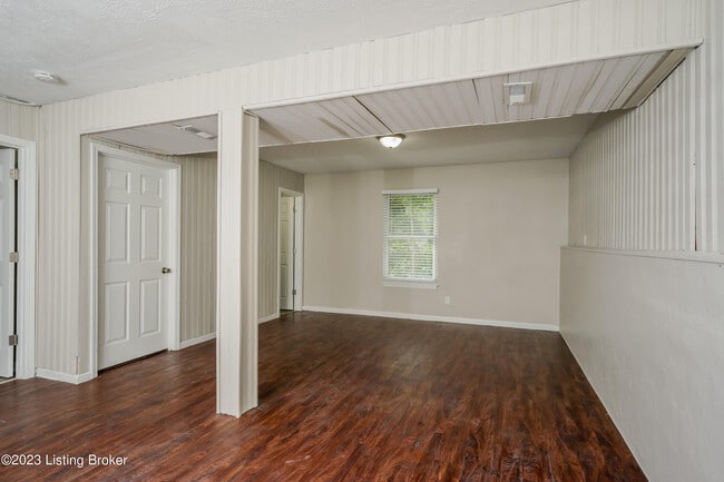 Building Photo - 5600 Windy Willow Dr