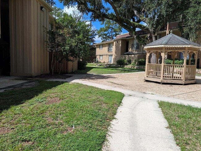 Building Photo - 507 NW 39th Rd