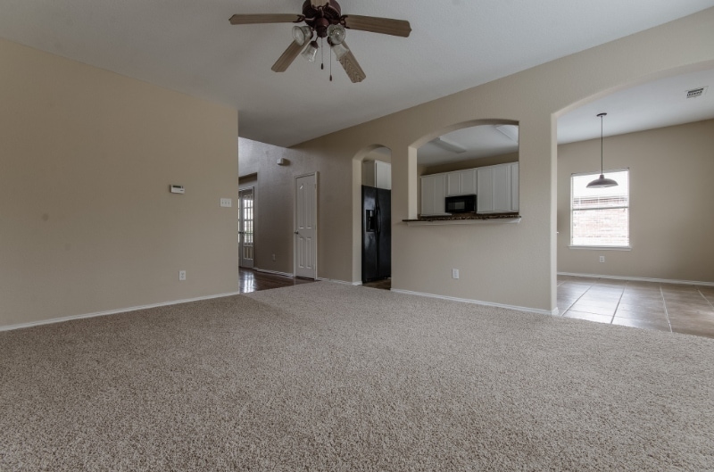 Building Photo - 249 Niagara Falls Dr