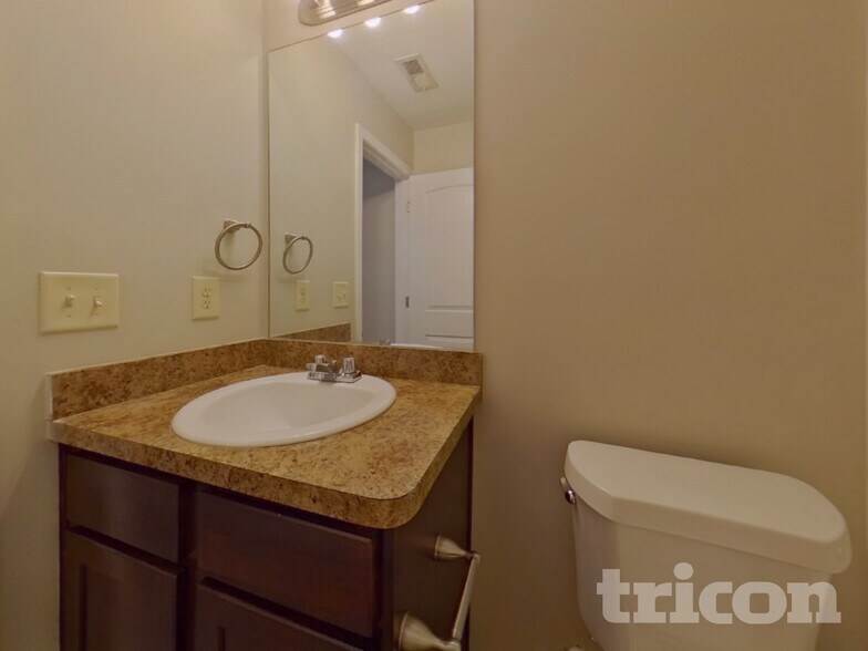 Building Photo - 74 Wyndham Ct