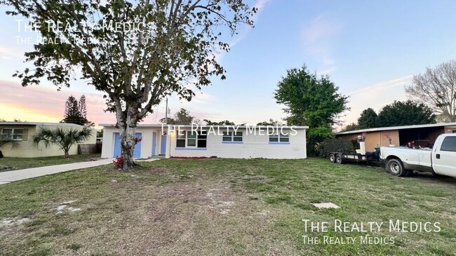 Building Photo - Available March 20th! Charming Fully Renov...