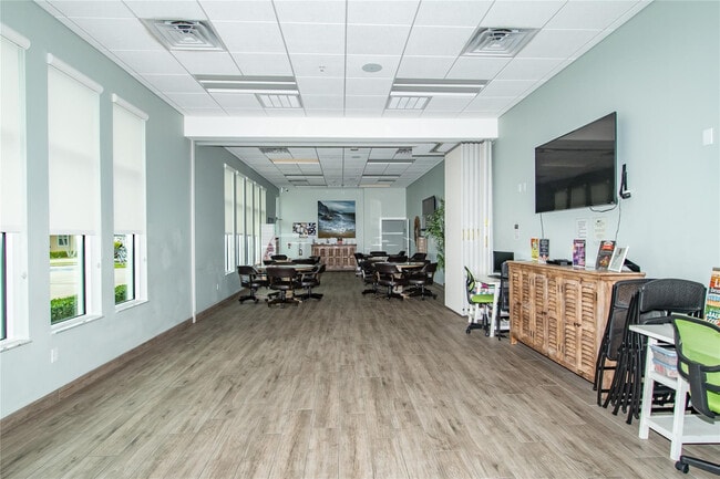 Building Photo - 375 NE Wharf Way