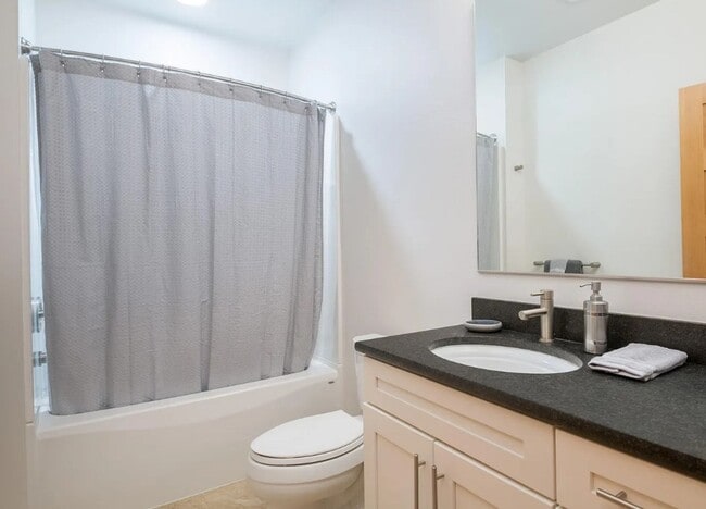 Building Photo - $2,295 / 2BD Luxury Condo