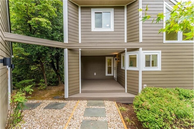 Building Photo - 11916 Moss Point Ln