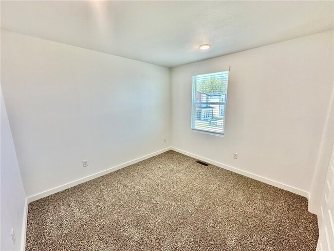 Building Photo - 930 Maryland Ave