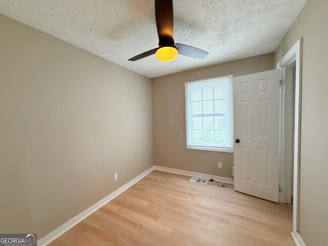 Building Photo - 1545 Orlando St SW