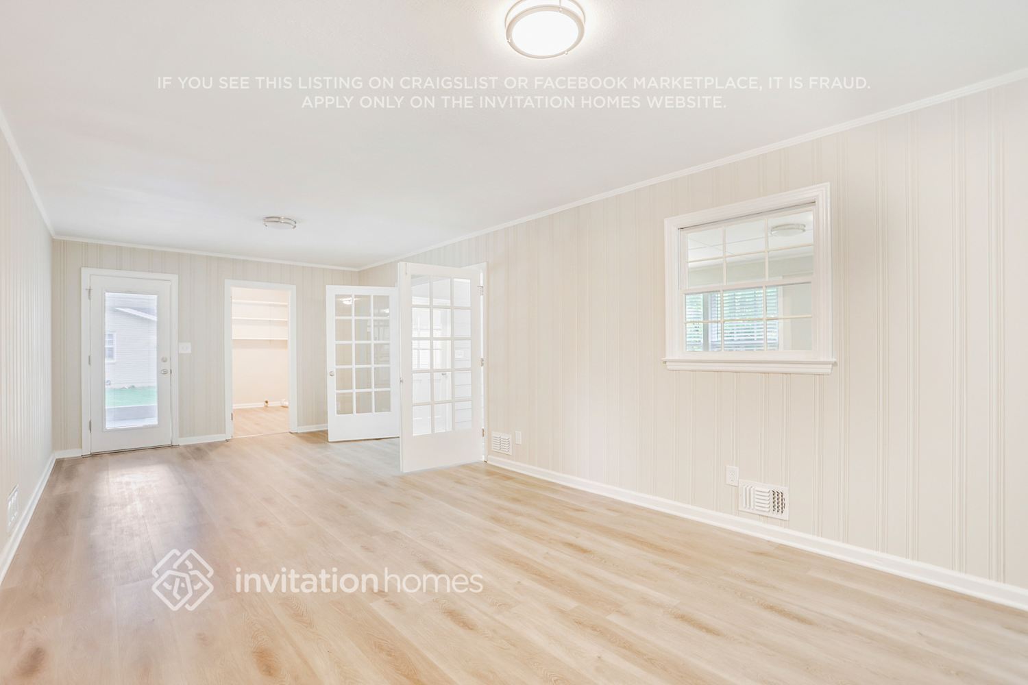 Building Photo - 8837 Elma St