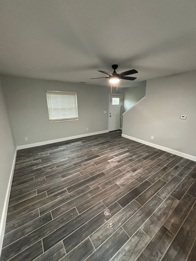 Building Photo - 3224 Summerhill Ln