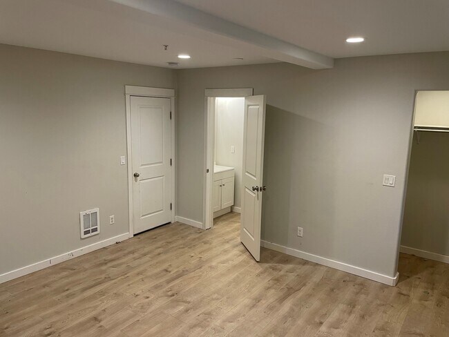 Building Photo - 1935 NE 50th Way