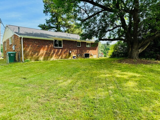 Building Photo - 3900 West End Dr