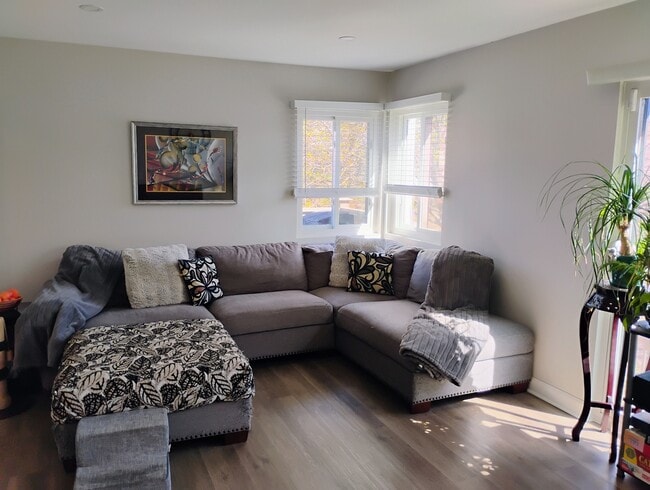 Building Photo - 3061 Pheasant Creek Dr