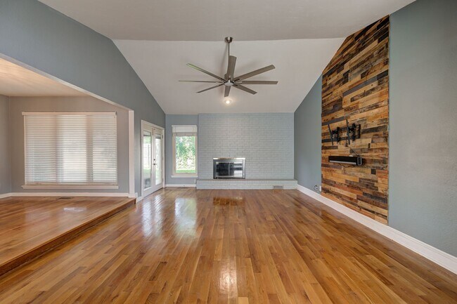Building Photo - 3619 Chatham Ct