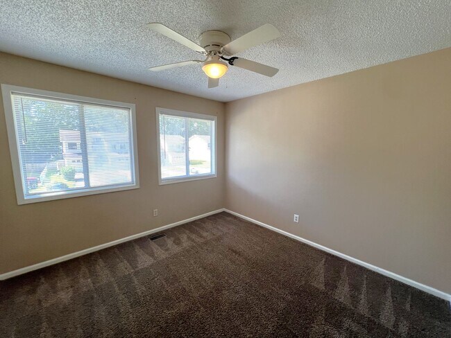 Building Photo - 149 Woodfield Pl