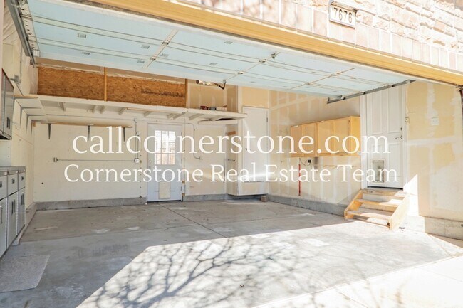 Building Photo - 7676 Sniktau Point