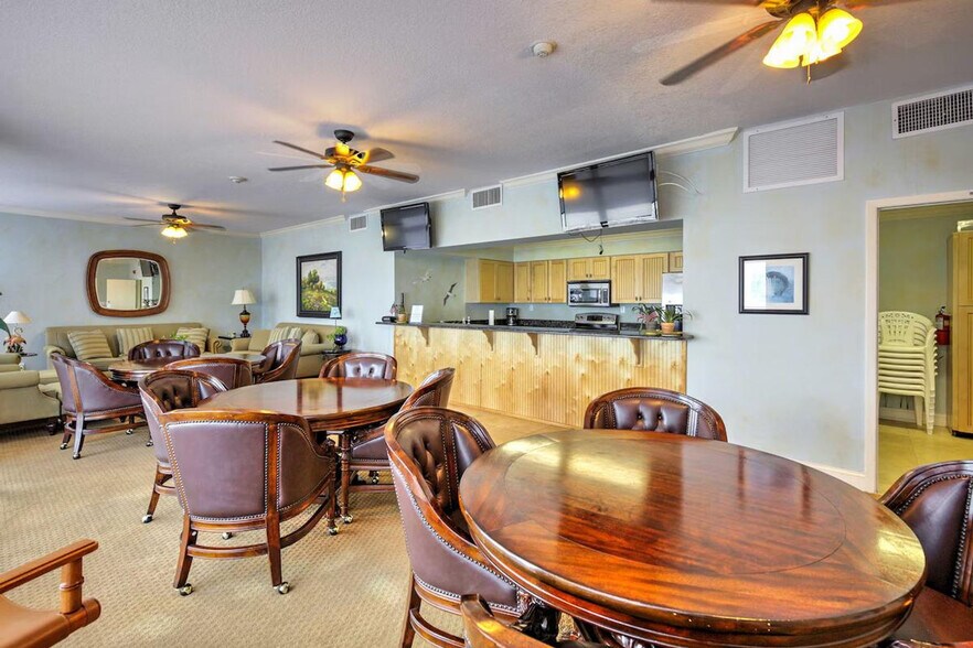 Building Photo - 3831 S Atlantic Ave