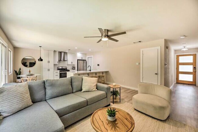 Building Photo - 6204 Wagon Bend