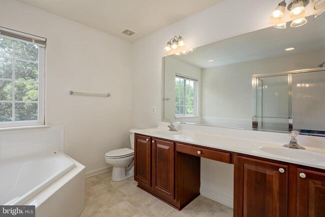 Building Photo - 2910 Indian Summer Ct