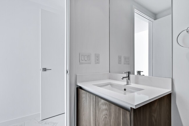 Building Photo - 3131 NE 7th Ave