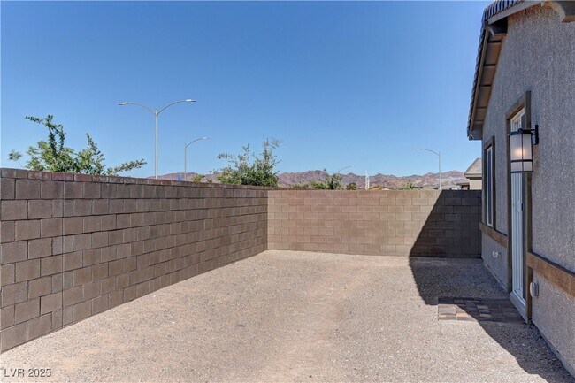 Building Photo - 222 Palisade Fls Ave