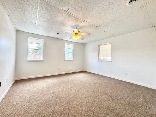 Building Photo - 507 Gaskill Ave