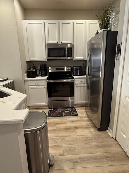 Kitchen entrance - 9410 Georgian Park Ln