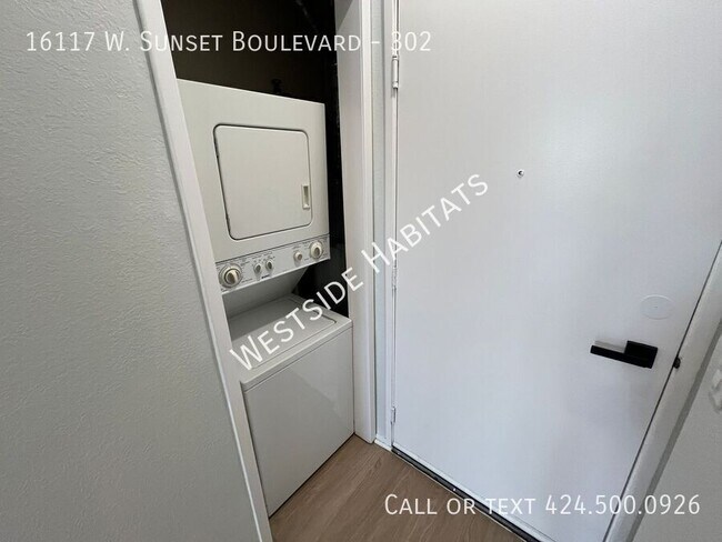 Building Photo - 16117 W Sunset Blvd