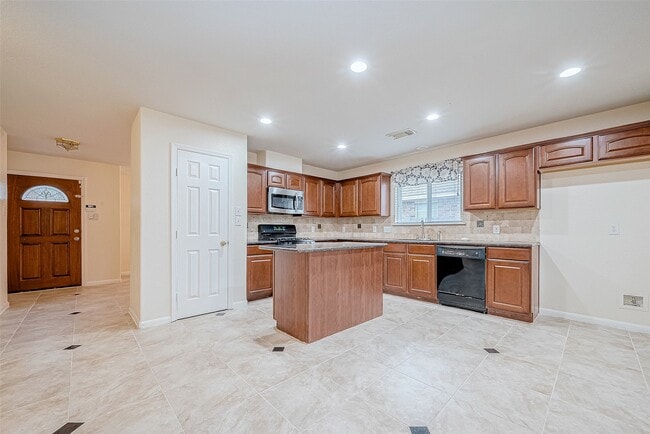 Building Photo - 7514 Trail Hollow