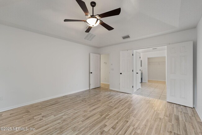 Building Photo - 721 Hazelmoor Ln
