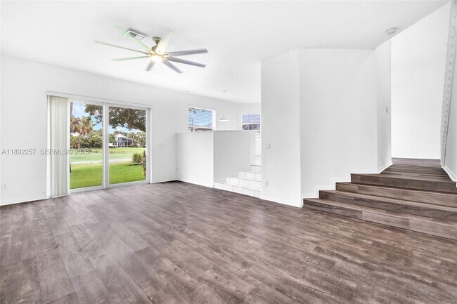 Building Photo - 1637 SW 156th Ave